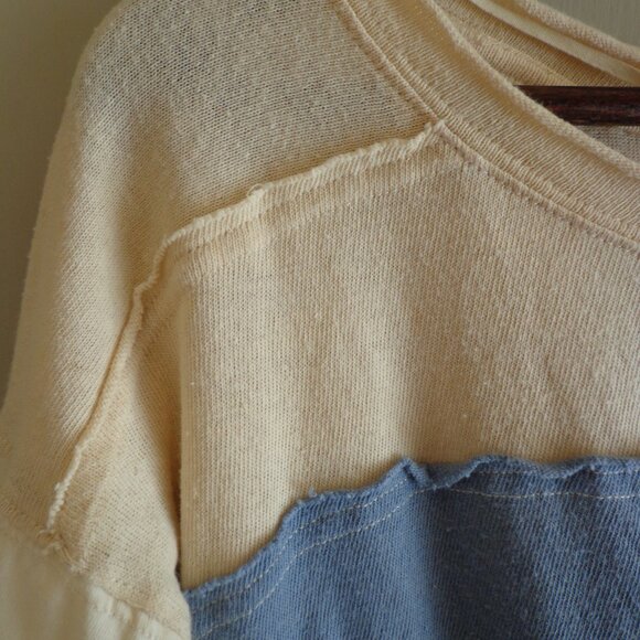 NWOT WE THE FREE Striped Puffy Long Sleeve T-Shirt XS Blues/Natural Raw Edges - Picture 7 of 15
